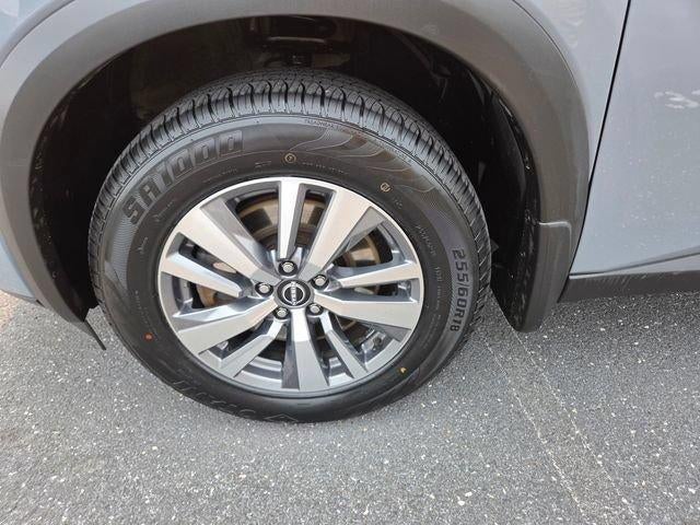 2024 Nissan Pathfinder SL 4WD
