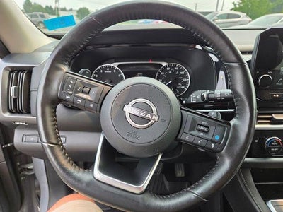 2024 Nissan Pathfinder SL 4WD