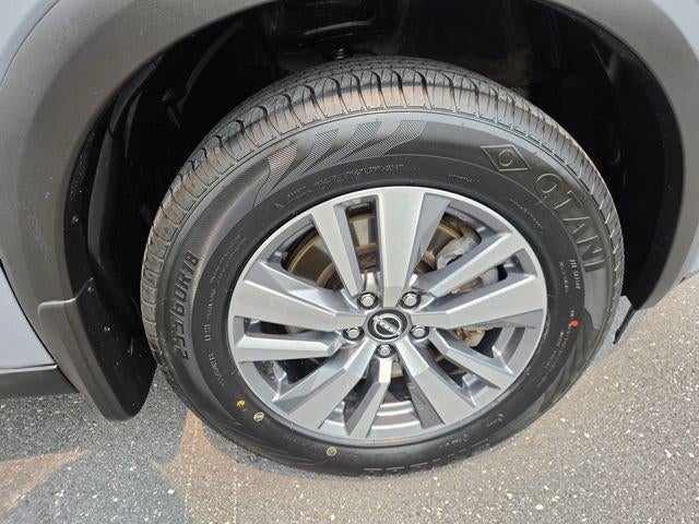 2024 Nissan Pathfinder SL 4WD
