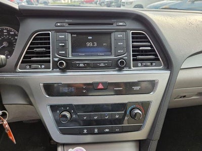 2015 Hyundai SONATA 4dr Sdn 2.4L SE