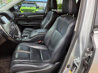 2017 Toyota Highlander SE V6 AWD (Natl)