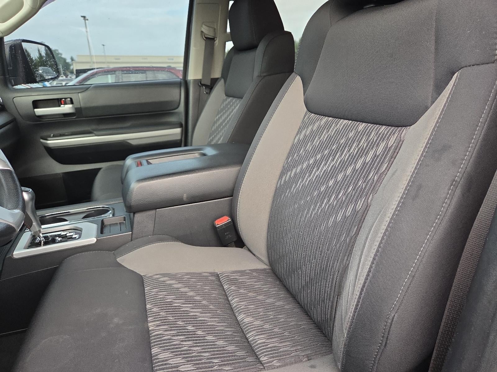 2018 Toyota Tundra 4WD 4WD SR5 CrewMax 5.5' Bed 5.7L (SE)