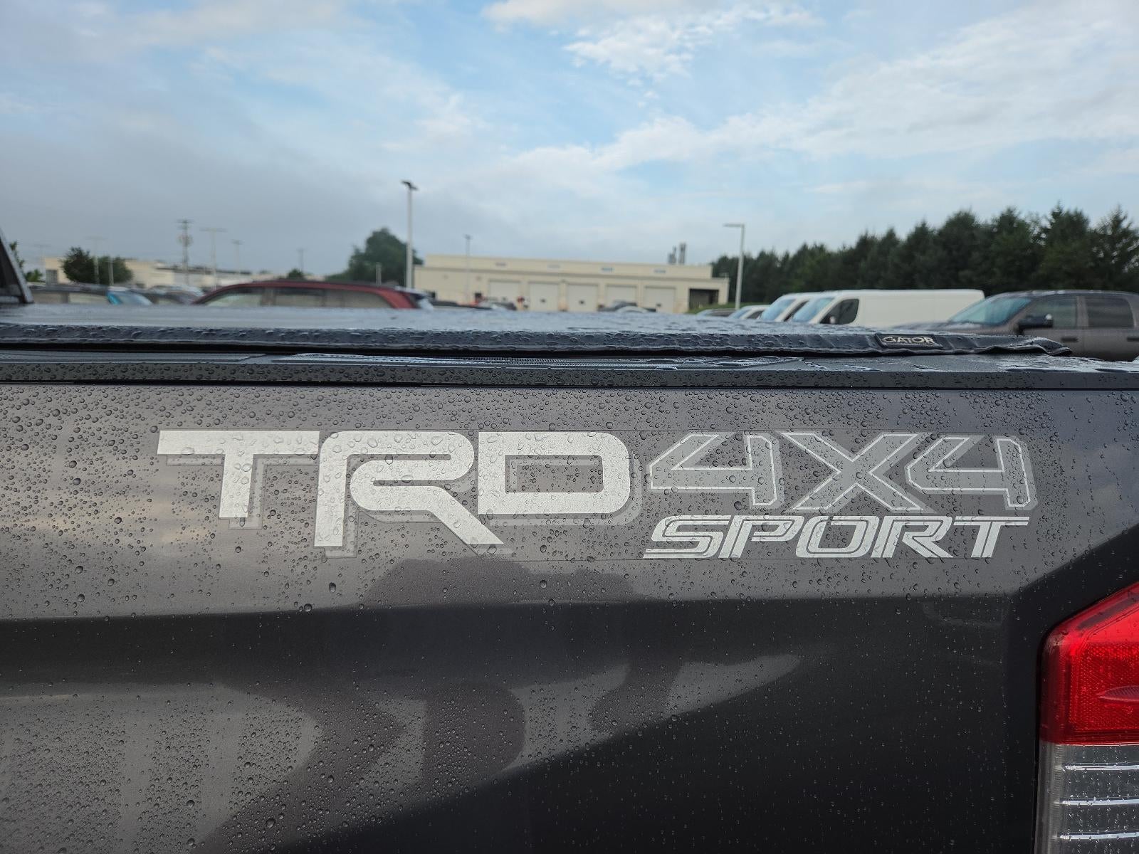 2018 Toyota Tundra 4WD 4WD SR5 CrewMax 5.5' Bed 5.7L (SE)