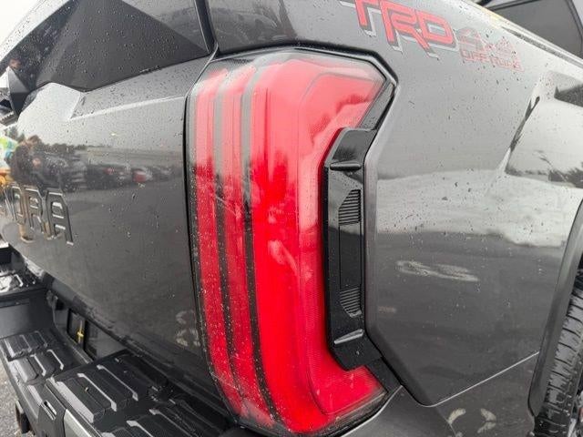 2022 Toyota Tundra 4WD 4WD Limited CrewMax 5.5' Bed (Natl)