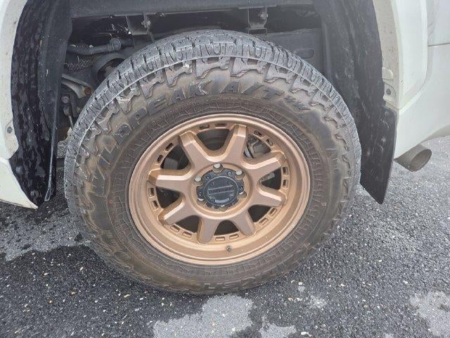 2024 Toyota Tundra 4WD 4WD SR5 CrewMax 5.5' Bed (SE)