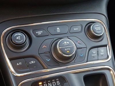 2015 Chrysler 200 4dr Sdn C AWD