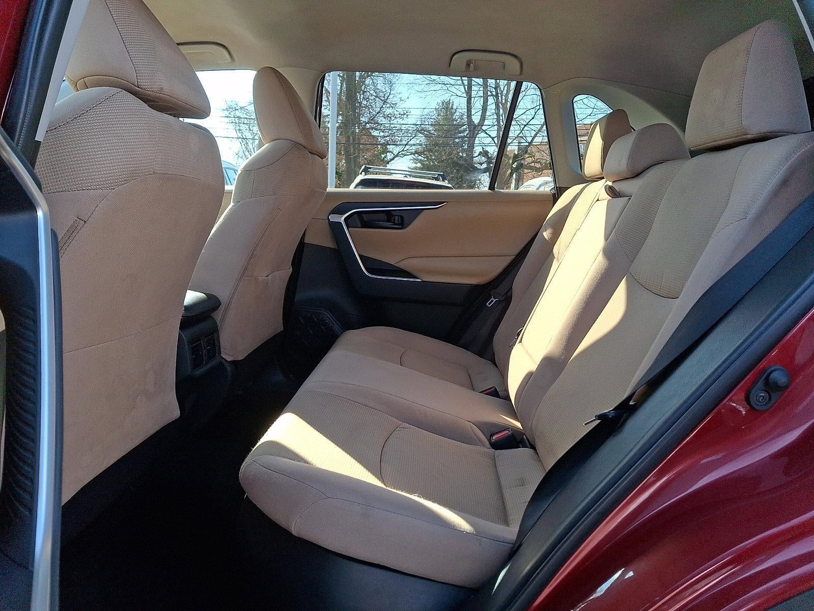 2019 Toyota RAV4 Hybrid LE AWD (Natl)