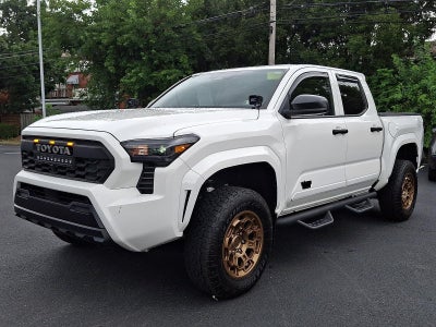 2024 Toyota Tacoma 2WD 2WD SR Double Cab 5' Bed AT (Natl)