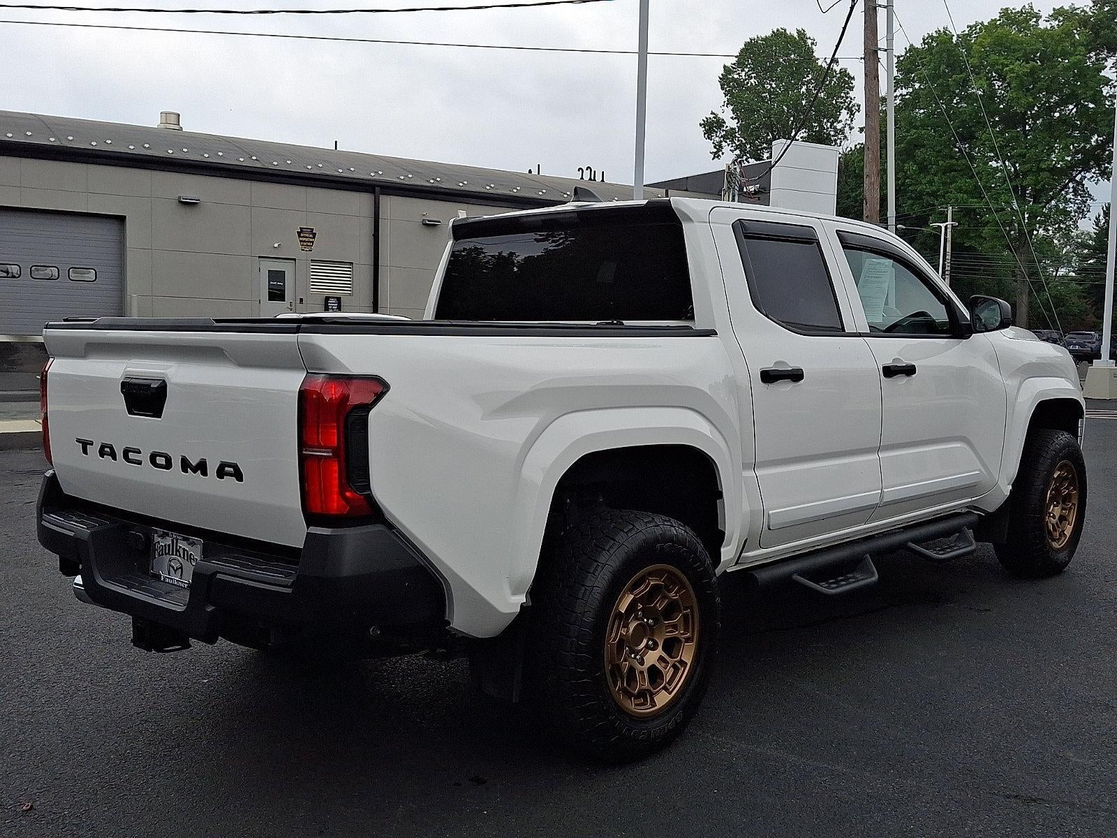 2024 Toyota Tacoma 2WD 2WD SR Double Cab 5' Bed AT (Natl)