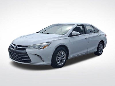 2015 Toyota Camry 4dr Sdn I4 Auto LE (SE)