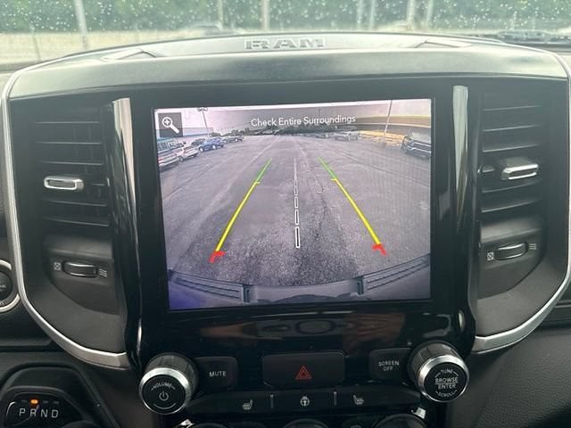 2020 RAM 1500 Big Horn Crew Cab 4x4 5'7" Box
