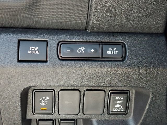 2023 Nissan Frontier Crew Cab PRO-4X 4x4