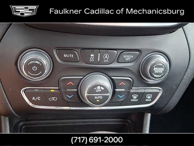 2023 Jeep Cherokee Altitude Lux