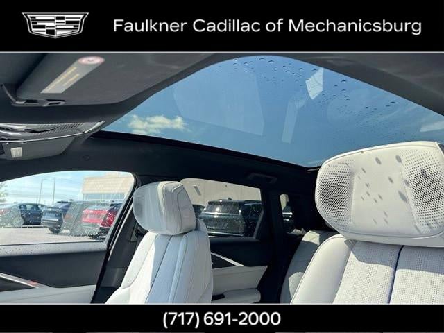 2024 Cadillac LYRIQ Luxury 2