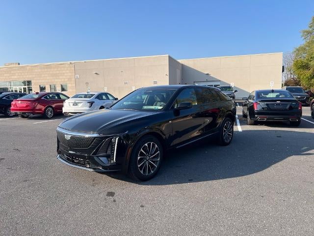 2024 Cadillac LYRIQ Sport 2