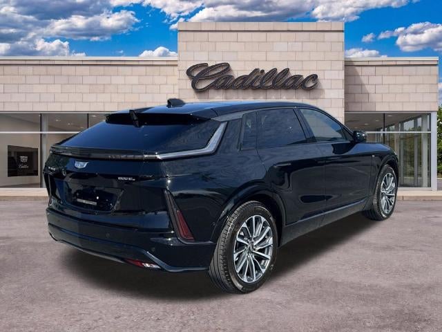 2024 Cadillac LYRIQ Sport 2