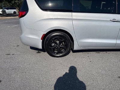 2022 Chrysler Pacifica Hybrid Limited