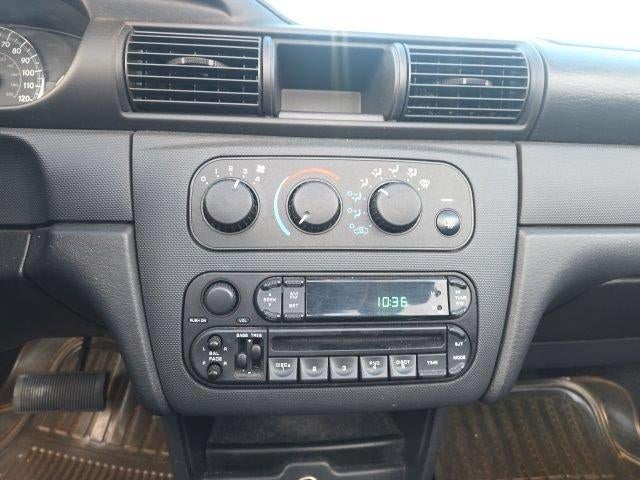2004 Chrysler Sebring Base