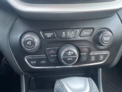 2015 Jeep Cherokee 4WD 4dr Latitude