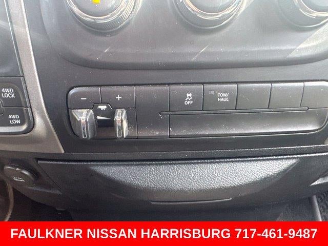 2017 RAM 1500 Express 4x4 Quad Cab 6'4" Box
