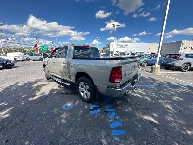 2009 Dodge Ram 1500 4WD Crew Cab 5.6 Ft Box SLT