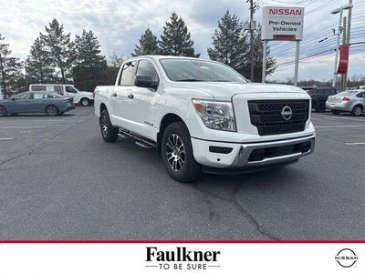 2023 Nissan Titan 4x4 Crew Cab SV