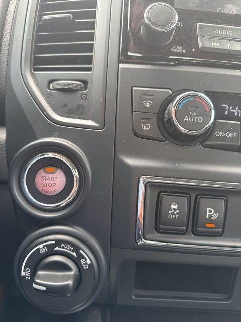 2023 Nissan Titan 4x4 Crew Cab SV