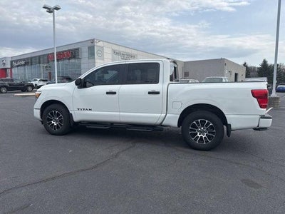 2023 Nissan Titan 4x4 Crew Cab SV