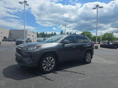 2019 Toyota RAV4 XLE Premium AWD (Natl)