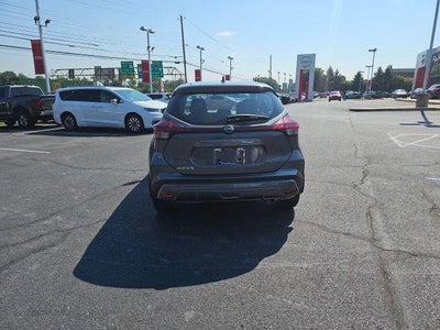 2025 Nissan Kicks Play S FWD
