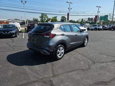 2025 Nissan Kicks Play S FWD