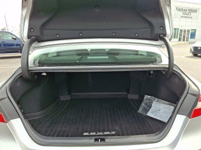 2018 Toyota Camry LE Auto (SE)