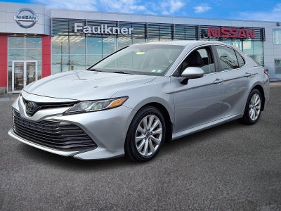 2018 Toyota Camry LE Auto (SE)