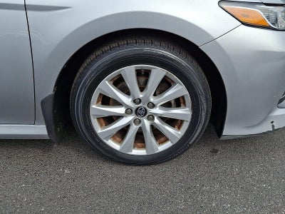 2018 Toyota Camry LE Auto (SE)