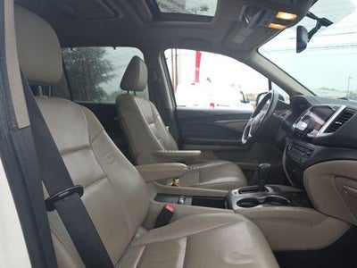 2016 Honda Pilot AWD EX-L with DVD Rear Entertainment System