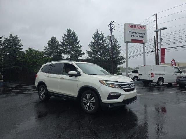 2016 Honda Pilot AWD EX-L with DVD Rear Entertainment System