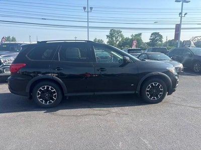 2020 Nissan Pathfinder 4x4 SL