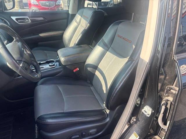 2020 Nissan Pathfinder 4x4 SL