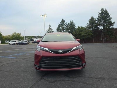 2026 Toyota Sienna XLE FWD 7-Passenger (Natl)