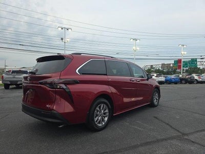 2026 Toyota Sienna XLE FWD 7-Passenger (Natl)