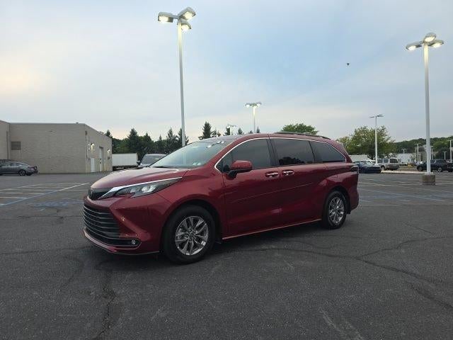 2026 Toyota Sienna XLE FWD 7-Passenger (Natl)