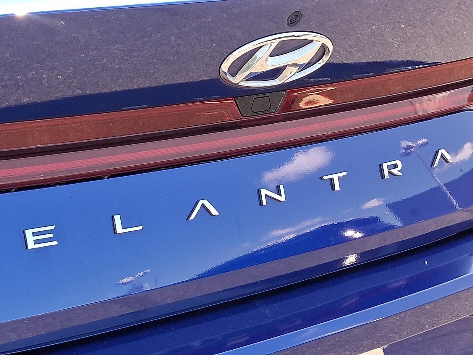 2023 Hyundai ELANTRA Limited IVT