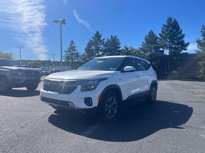 2025 Kia Seltos LX IVT AWD