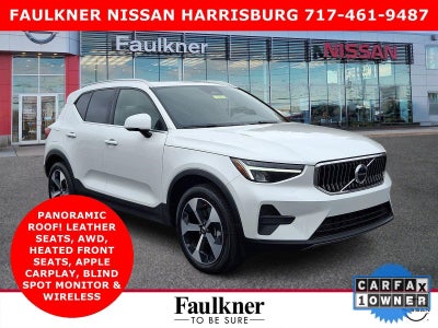 2025 Volvo XC40 B5 AWD Core Bright Theme