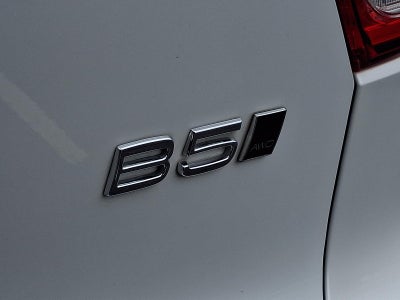2025 Volvo XC40 B5 AWD Core Bright Theme