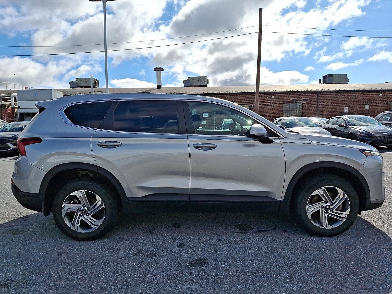 2022 Hyundai SANTA FE SE