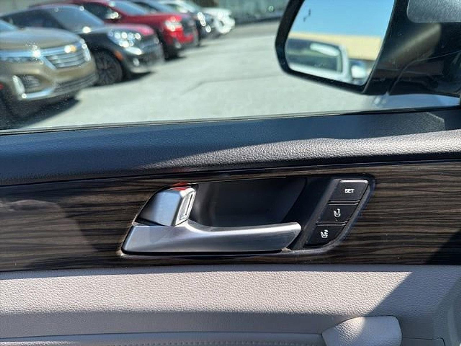 2016 Hyundai SONATA Hybrid Limited