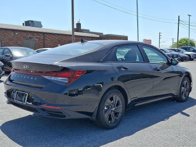 2023 Hyundai ELANTRA SEL